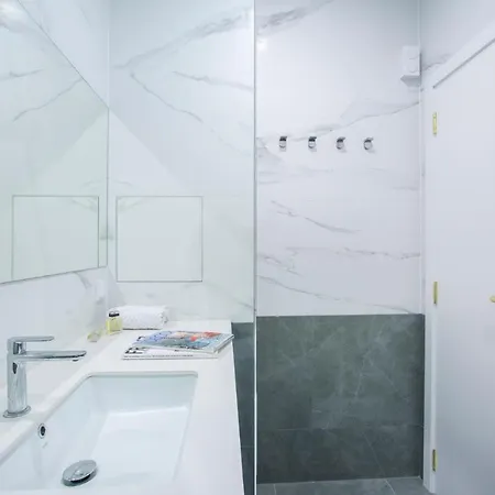 The Blue - Two-bedroom Lux شقة *