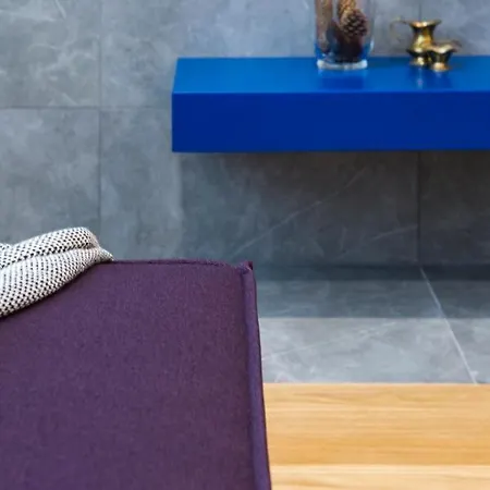 The Blue - Two-bedroom Lux شقة