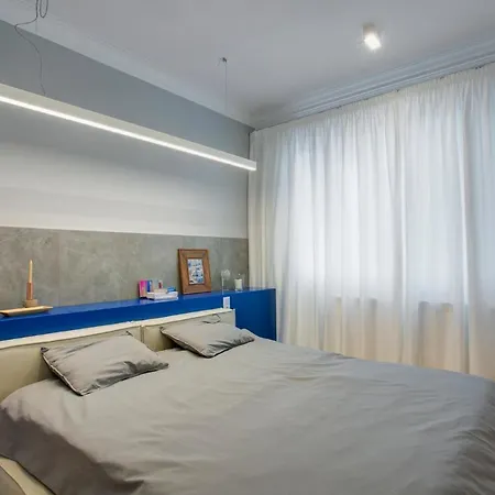 The Blue - Two-bedroom Lux Apartament